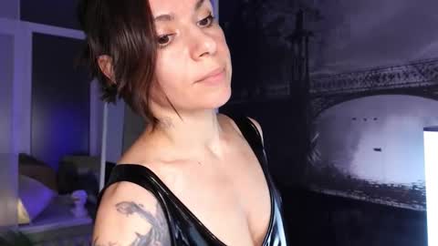 Snapshot of sofiafoster chatting on October 31, 6:42 pm Sofia online show from October 31, 6:42 pm