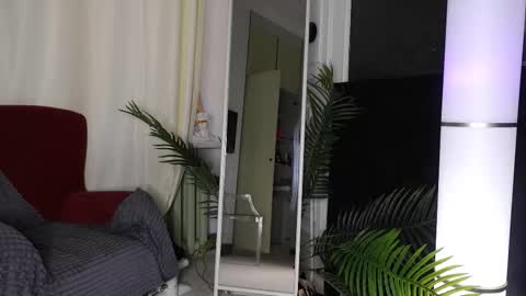 Snapshot of sofiafoster chatting on November 27, 9:11 am Sofia online show from November 27, 9:11 am