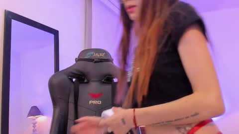 Sofia  Help me reach 5K followers  online show from November 5, 8:09 pm