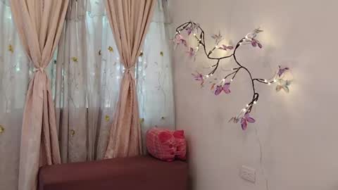 Sofi Bella online show from May 15, 7:21 pm