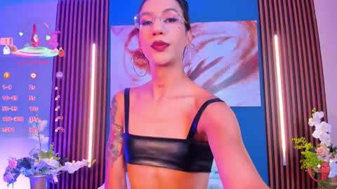 Snapshot of sofiia_grey_ chatting on September 27, 2:22 pm Sofi online show from September 27, 2:22 pm