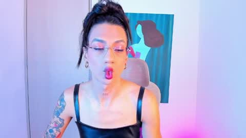 Sofi online show from April 4, 12:57 pm