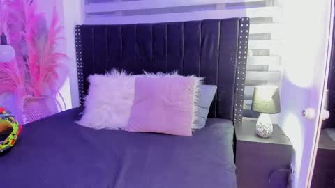 Sofia online show from February 9, 4:04 am