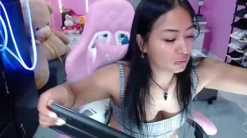 Snapshot of sofiiadreams chatting on October 23, 3:33 pm sofia Dreams online show from October 23, 3:33 pm