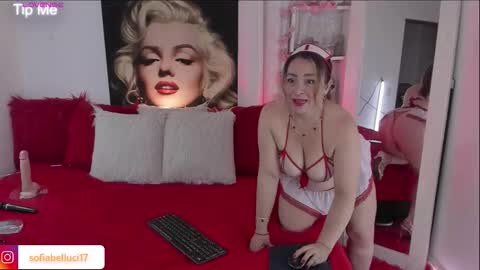 Snapshot of sofiibell_ chatting on October 11, 12:43 am Sofiibell online show from October 11, 12:43 am