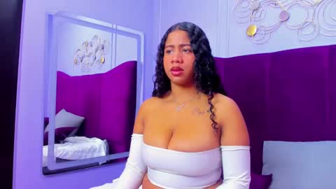 sofiifox online show from February 28, 1:47 pm