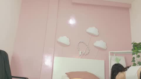 Snapshot of sofitheen__ chatting on December 4, 11:30 am SOFITEEN online show from December 4, 11:30 am