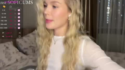 Snapshot of sofivolkova chatting on March 4, 4:13 pm Sofia online show from March 4, 4:13 pm