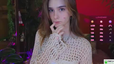 Snapshot of soft_animal chatting on December 21, 9:16 am E online show from December 21, 9:16 am