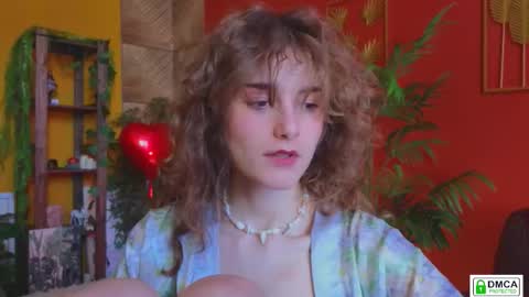 Snapshot of soft_animal chatting on February 14, 9:06 am E online show from February 14, 9:06 am