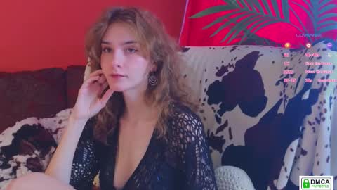 Snapshot of soft_animal chatting on February 15, 9:08 am E online show from February 15, 9:08 am