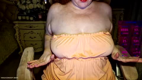Snapshot of soft_body chatting on December 6, 1:11 pm Hi Im Sofia online show from December 6, 1:11 pm