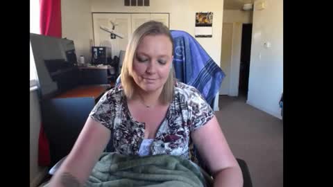 Rose online show from November 3, 8:43 pm