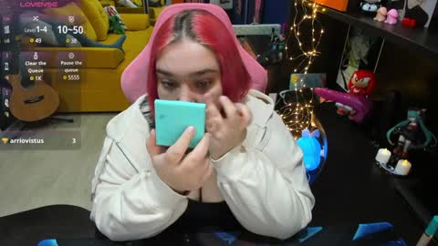Snapshot of softie_sofy chatting on January 24, 1:47 pm Sofie online show from January 24, 1:47 pm
