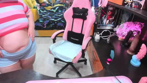 Snapshot of softie_sofy chatting on September 25, 2:59 am Sofie online show from September 25, 2:59 am