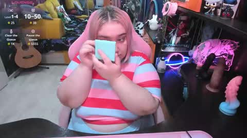 Snapshot of softie_sofy chatting on September 26, 3:10 am Sofie online show from September 26, 3:10 am