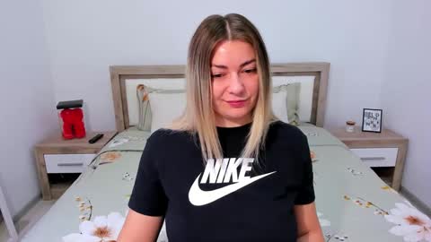 Softpleasurex online show from December 10, 7:58 am