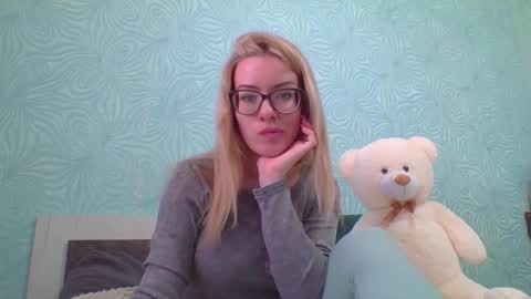 softy_aura online show from March 23, 9:02 am