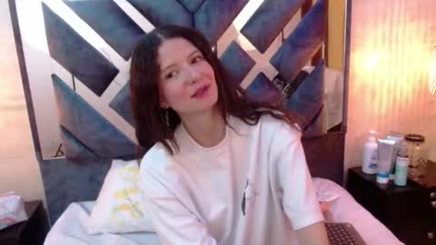    online show from February 18, 12:23 pm