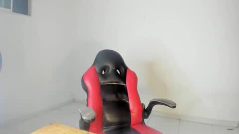 Moonie  online show from October 22, 11:15 pm