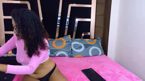 Snapshot of solevanss chatting on October 27, 3:05 pm Sol Evans online show from October 27, 3:05 pm