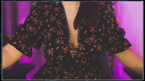 Snapshot of solisgaby chatting on October 19, 1:45 pm Gaby Solis online show from October 19, 1:45 pm