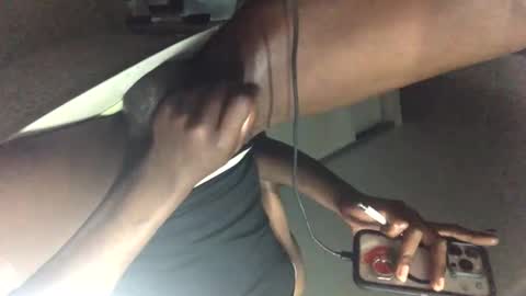 Snapshot of solobait chatting on October 25, 3:14 am ArtistMJB online show from October 25, 3:14 am