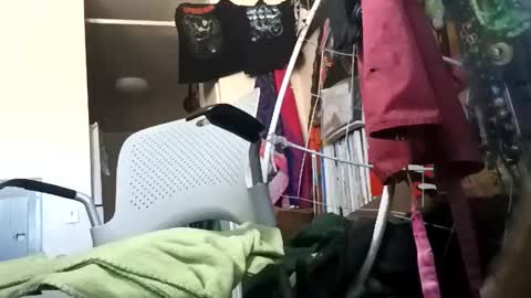 Snapshot of solobait chatting on November 1, 10:45 pm ArtistMJB online show from November 1, 10:45 pm