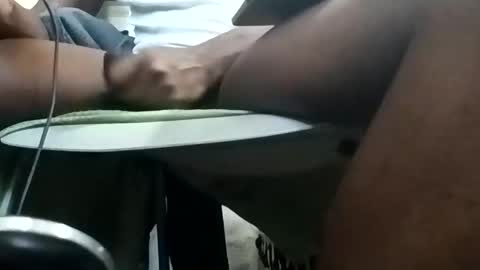 Snapshot of solobait chatting on November 8, 11:14 pm ArtistMJB online show from November 8, 11:14 pm