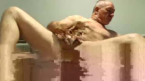 Snapshot of soloman7 chatting on December 22, 9:00 am jeff online show from December 22, 9:00 am