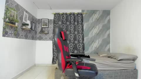 son_hades online show from April 11, 4:39 am