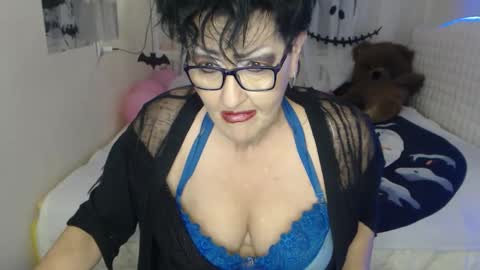 sondrariddle online show from November 5, 8:42 pm