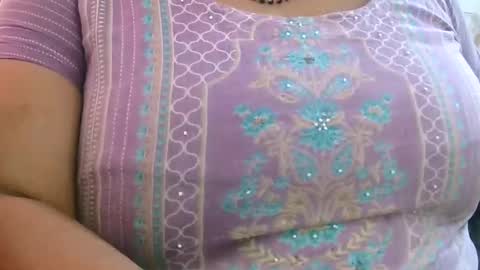 soni88888 online show from December 4, 5:49 am