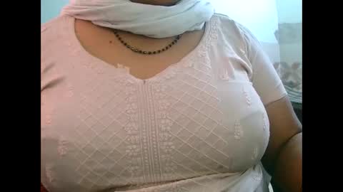 soni88888 online show from December 8, 5:18 am