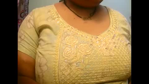 soni88888 online show from December 13, 5:16 am