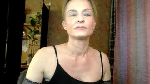 Sonia online show from March 18, 3:59 pm