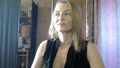 Sonia online show from April 21, 1:39 pm