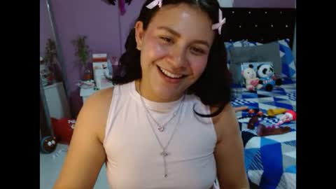 Snapshot of soniafuckboobs chatting on February 27, 9:36 pm soniafuckboobs online show from February 27, 9:36 pm