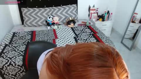 Snapshot of soniafuckboobs chatting on November 12, 12:27 pm soniafuckboobs online show from November 12, 12:27 pm