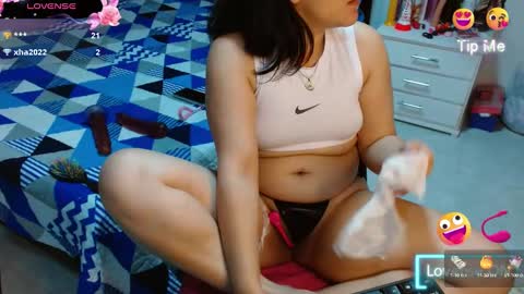 Snapshot of sonialatin69 chatting on February 12, 10:04 pm sonialatin69 online show from February 12, 10:04 pm