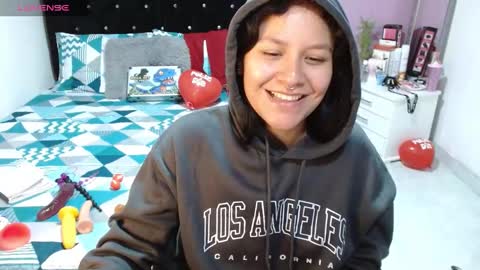 Snapshot of sonialatin69 chatting on February 22, 12:40 pm sonialatin69 online show from February 22, 12:40 pm