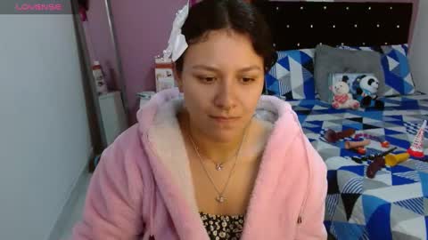 Snapshot of sonialatin69 chatting on March 7, 2:23 pm sonialatin69 online show from March 7, 2:23 pm