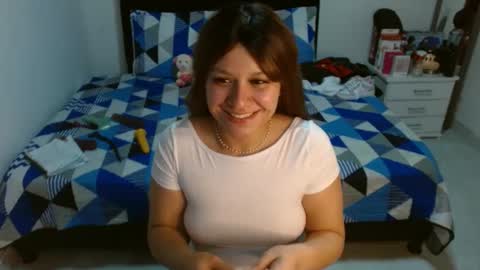 Snapshot of sonialatin69 chatting on September 20, 12:44 am sonialatin69 online show from September 20, 12:44 am
