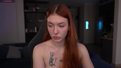 sonic_porn online show from December 5, 11:41 am