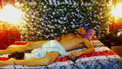 Snapshot of sonicj25_ chatting on January 9, 7:52 am SONIC online show from January 9, 7:52 am