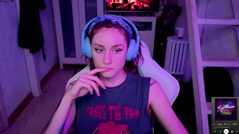 Snapshot of sonicsupergirl chatting on October 8, 7:11 pm Rie online show from October 8, 7:11 pm