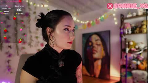 Sonnie online show from April 6, 9:27 pm