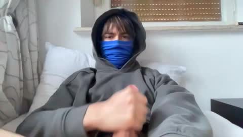 sonny_moore_ online show from January 10, 3:14 pm