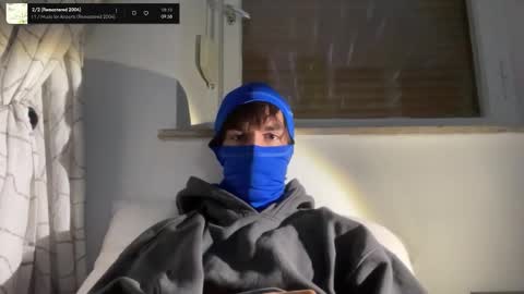 sonny_moore_ online show from January 16, 9:08 pm