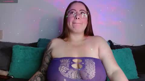 soofy online show from December 3, 3:47 am